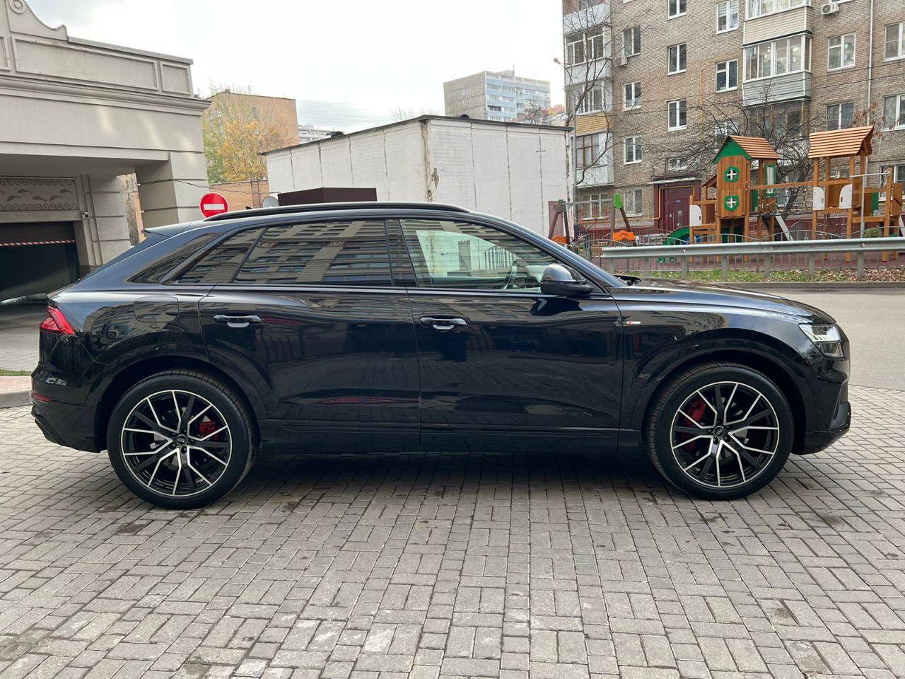 Audi Q8 фото 3
